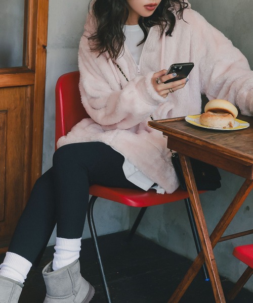 KOBE LETTUCE（コウベレタス）の「ファーフリースジップアップフーディー（パーカー・レディース・ベージュ/ピンクベージュ/ブラック/ブラウン・M）」の9枚目の写真