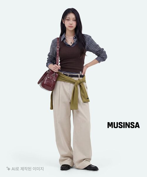 MUSINSA STANDARD WOMAN（ムシンサスタンダードウーマン）の「ウィメンズディープタックエクストラワイドチノパンツ[クリーム]（その他パンツ・レディース・その他・28/30/24/26）」の5枚目の写真