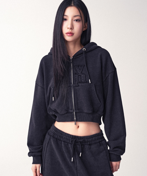 AVANDRESS（アバンドレス ）の「Aa Raw Crop Hood Zip-up_2Colors（パーカー・レディース・ブラック/PINK・SMALL/MEDIUM）」の3枚目の写真