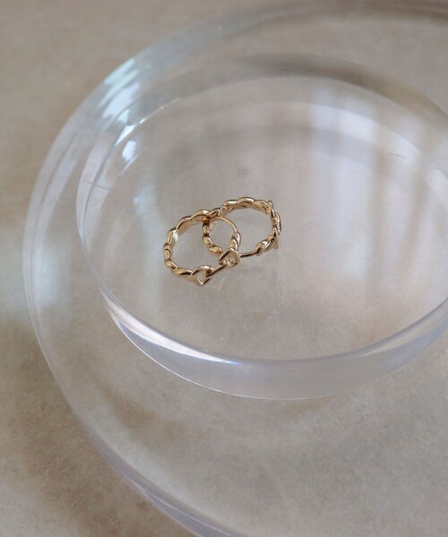 fredy emue（フレディエミュ）の「バックルモチーフフープピアス（ピアス（両耳用）・レディース・シルバー/ゴールド・FREE）」の7枚目の写真