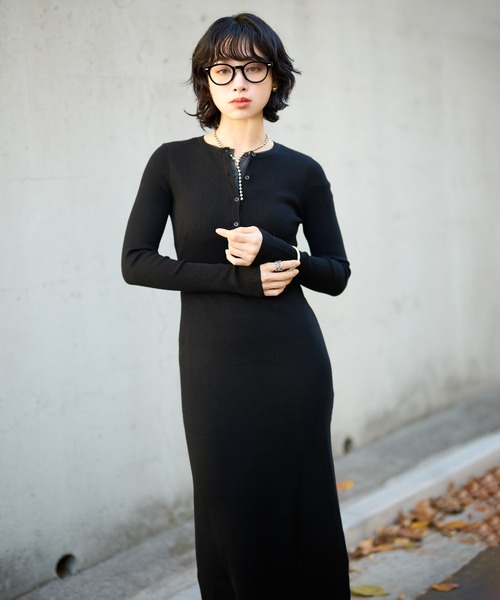 LAULEN(ローレン)の「henry neck layered long knit dress /ヘンリーネックレイヤードデザインロングニットワンピース(ワンピース・レディース・チャコールグレー/ブラック/ベージュ・FREE)」の4枚目の写真