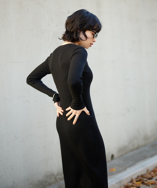 LAULEN(ローレン)の「henry neck layered long knit dress /ヘンリーネックレイヤードデザインロングニットワンピース(ワンピース・レディース・チャコールグレー/ブラック/ベージュ・FREE)」の8枚目の写真