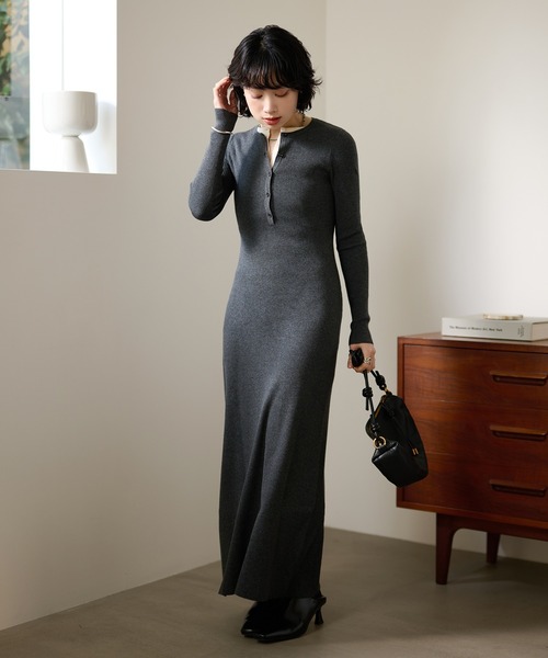 LAULEN(ローレン)の「henry neck layered long knit dress /ヘンリーネックレイヤードデザインロングニットワンピース(ワンピース・レディース・チャコールグレー/ブラック/ベージュ・FREE)」の12枚目の写真