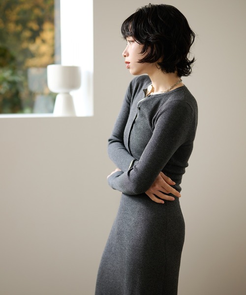 LAULEN(ローレン)の「henry neck layered long knit dress /ヘンリーネックレイヤードデザインロングニットワンピース(ワンピース・レディース・チャコールグレー/ブラック/ベージュ・FREE)」の16枚目の写真