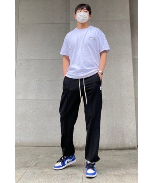 GRAVER（グレーバー）の「[UNISEX]サンシャインフラワースマイルバンファルティ_ホワイト（Tシャツ/カットソー・レディース・ホワイト・LARGE/MEDIUM/SMALL/X-LARGE）」の4枚目の写真