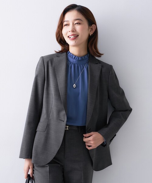 UNTITLED（アンタイトル）の「【仕事着/スーツ】プレミアムテーラードジャケット（テーラードジャケット・レディース・チャコールグレー/サンドベージュ/ネイビー系2・00/01/02/03/04/42/44/46/48/50）」の5枚目の写真