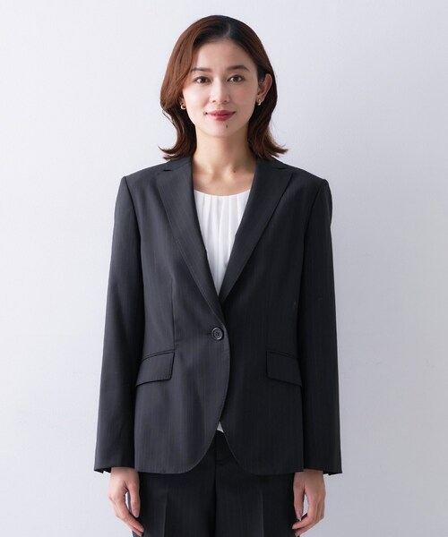 UNTITLED（アンタイトル）の「【仕事着/スーツ】プレミアムテーラードジャケット（テーラードジャケット・レディース・チャコールグレー/サンドベージュ/ネイビー系2・00/01/02/03/04/42/44/46/48/50）」の21枚目の写真