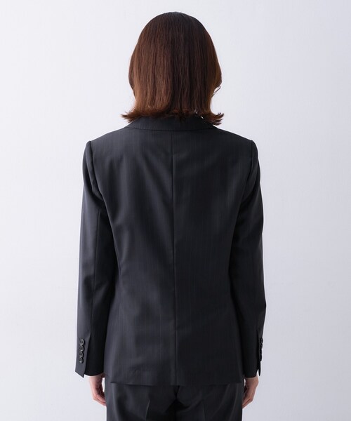 UNTITLED（アンタイトル）の「【仕事着/スーツ】プレミアムテーラードジャケット（テーラードジャケット・レディース・チャコールグレー/サンドベージュ/ネイビー系2・00/01/02/03/04/42/44/46/48/50）」の13枚目の写真