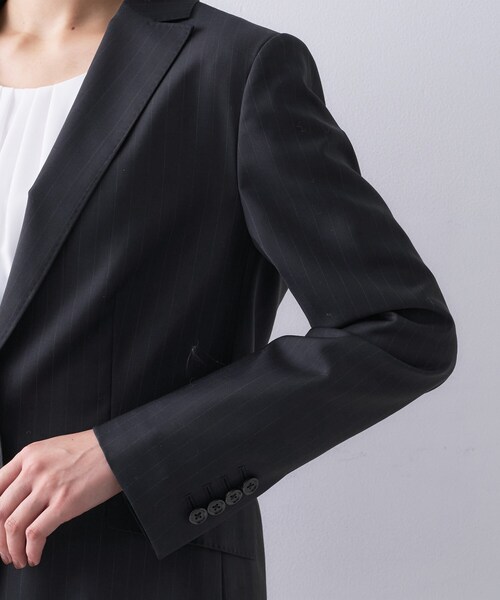 UNTITLED（アンタイトル）の「【仕事着/スーツ】プレミアムテーラードジャケット（テーラードジャケット・レディース・チャコールグレー/サンドベージュ/ネイビー系2・00/01/02/03/04/42/44/46/48/50）」の15枚目の写真