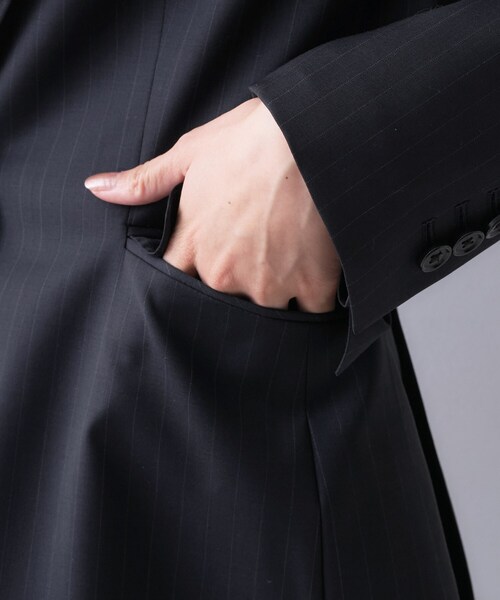 UNTITLED（アンタイトル）の「【仕事着/スーツ】プレミアムテーラードジャケット（テーラードジャケット・レディース・チャコールグレー/サンドベージュ/ネイビー系2・00/01/02/03/04/42/44/46/48/50）」の9枚目の写真