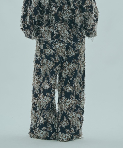 ROSE BUD（ローズバッド）の「(mag.by c)FLOWER JACQUARD PANTS（その他パンツ・レディース・ブラウン/ネイビー・S/M）」の4枚目の写真