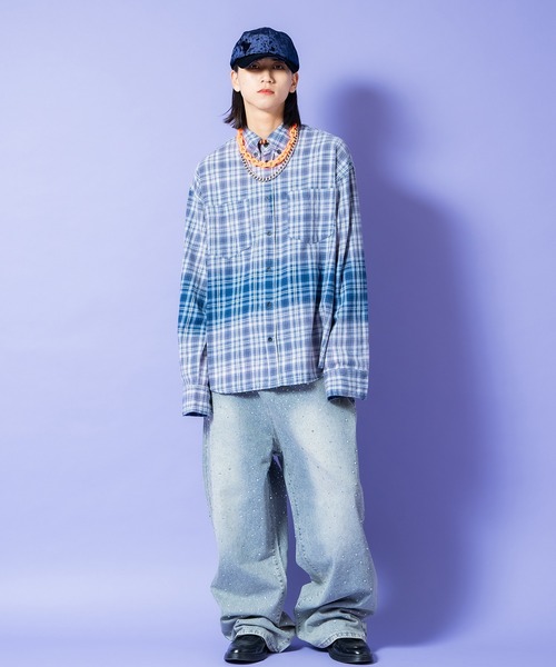 a.p.o.v.（エーピーオービー）の「a.p.o.v. ワンライングラデーションブリーチチェックオーバーサイズコットンネルシャツ（シャツ/ブラウス・メンズ・ブルー・ONESIZE）」の6枚目の写真