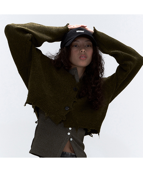 Freizd Edge Crop Cardigan — кардиган‑кроп с крошечным воротником