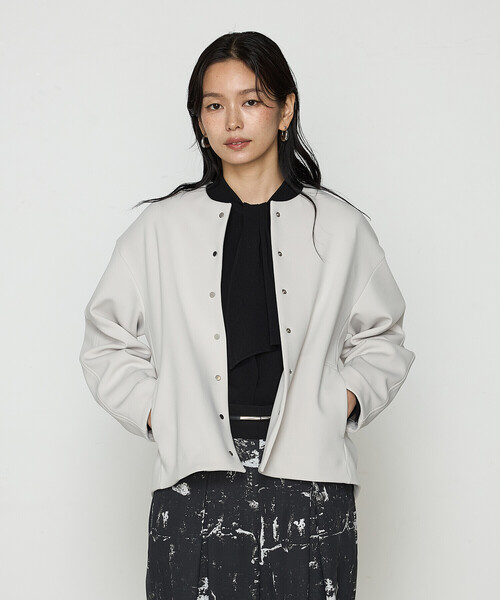 COMME CA(コムサ)の「〔 TALLサイズ 〕 アクアスーティングジャージー ノーカラーブルゾン(ブルゾン・レディース・ベージュ・15号)」の1枚目の写真