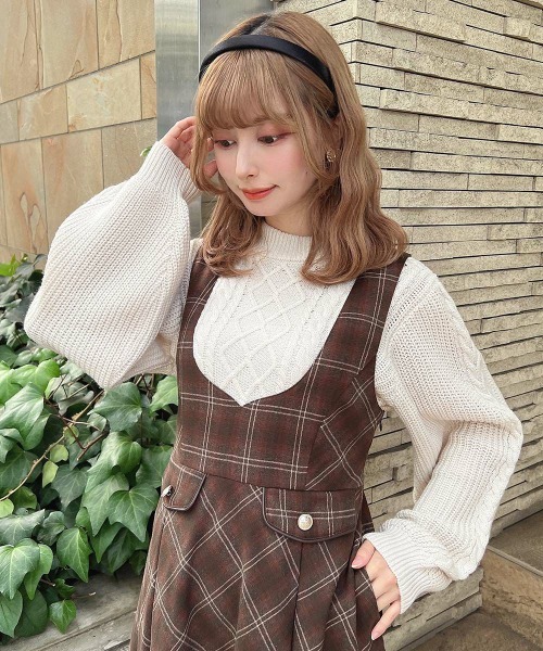 F i.n.t（フィント）の「ディープＶネックチェックジャンパースカート/fint フィント（ジャンパースカート・レディース・ネイビー/ブラウン/レッド・FREE）」の2枚目の写真