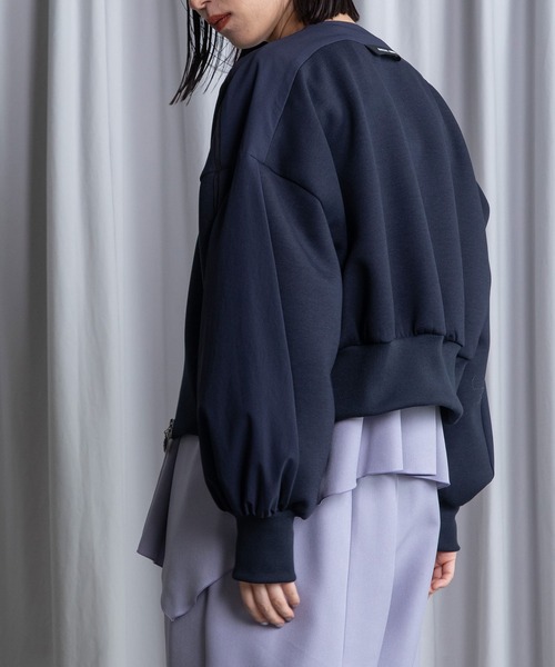 MARECHAL TERRE（マルシャルテル）の「パイピングジップブルゾン（ブルゾン・レディース・ボルドー/ネイビー/ブラック/グレイッシュベージュ・MEDIUM）」の10枚目の写真