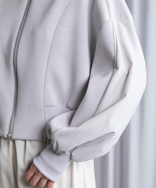 MARECHAL TERRE（マルシャルテル）の「パイピングジップブルゾン（ブルゾン・レディース・ボルドー/ネイビー/ブラック/グレイッシュベージュ・MEDIUM）」の18枚目の写真