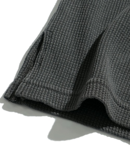 Starting Over（スターティングオーバー）の「short length one point embroidery press-stud henry neck thermal long-sleeved T-shirt/ショートレングス ワンポイント刺繍 スナップ ヘンリーネック サーマル ロングスリーブTシャツ 短丈 スナップ ヘンリー ワッフル ロンT（Tシャツ/カットソー・メンズ・グレー/ブラック/カモフラージュ・L/M）」の8枚目の写真