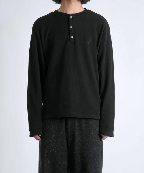 Starting Over（スターティングオーバー）の「short length one point embroidery press-stud henry neck thermal long-sleeved T-shirt/ショートレングス ワンポイント刺繍 スナップ ヘンリーネック サーマル ロングスリーブTシャツ 短丈 スナップ ヘンリー ワッフル ロンT（Tシャツ/カットソー・メンズ・グレー/ブラック/カモフラージュ・L/M）」の21枚目の写真