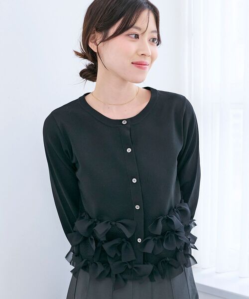 le.coeur blanc（ルクールブラン）の「《WEB限定アイテム》リボンデザインカーディガン（カーディガン/ボレロ・レディース・ベージュ/ブラック/アイボリー・38）」の3枚目の写真