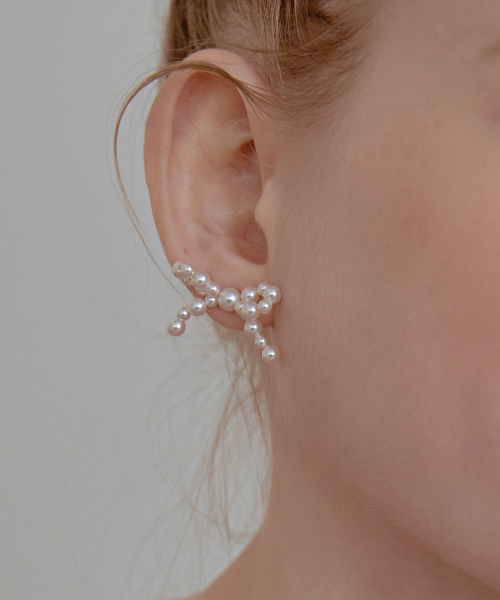 TATIANA（タチアナ）の「(SILVER925) Grace Pearl Ribbon Earring EC1953（ピアス（両耳用）・レディース・ホワイト・FREE）」の2枚目の写真