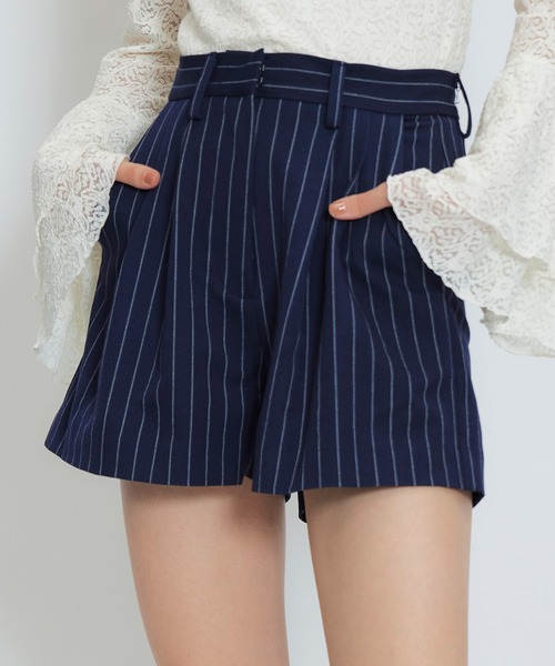 REDYAZEL(レディアゼル)の「【セットアップ可能】ベーシックタックショートパンツ(その他パンツ・レディース・ブルー/ネイビー/ベージュ・FREE)」の3枚目の写真