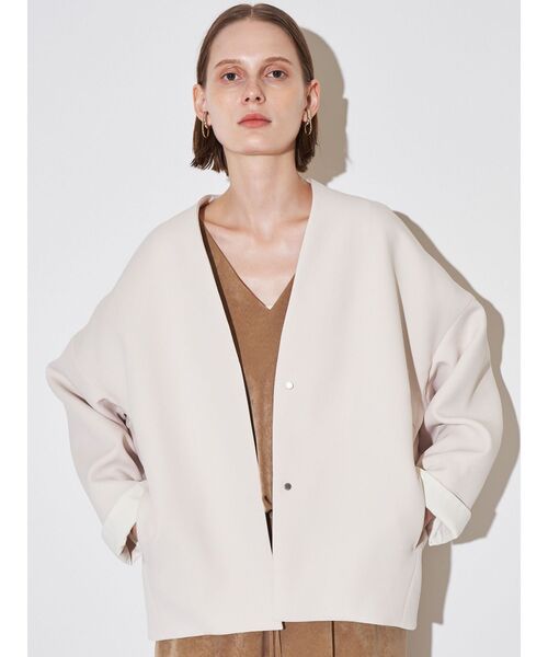 ELENDEEK（エレンディーク）の「フォルムショートコート（その他アウター・レディース・ミント/ライトベージュ/ブラック・FREE）」の2枚目の写真