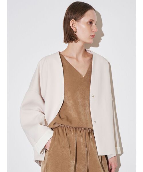 ELENDEEK（エレンディーク）の「フォルムショートコート（その他アウター・レディース・ミント/ライトベージュ/ブラック・FREE）」の11枚目の写真