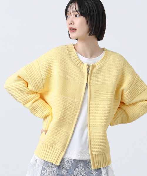 Gready Brilliant(グレディブリリアン)の「タック編みZIP2WAYニット(ニット/セーター・レディース・イエロー/オフホワイト・FREE)」の8枚目の写真