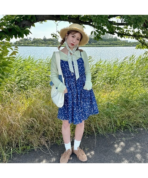 Flugge(フラッジー)の「retro花柄キャミサロペ(サロペット/オーバーオール・レディース・ネイビー・FREE)」の17枚目の写真