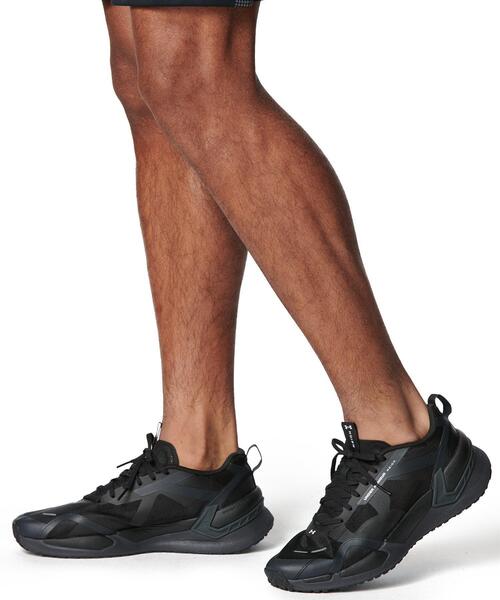 UNDER ARMOUR(アンダーアーマー)の「UAレイン クロス トレーナー(トレーニング/メンズ)(スニーカー・メンズ・ブラック・27.5cm/26.0cm/27.0cm/28.0cm/28.5cm/26.5cm/25.5cm/29.0cm/25.0cm)」の6枚目の写真