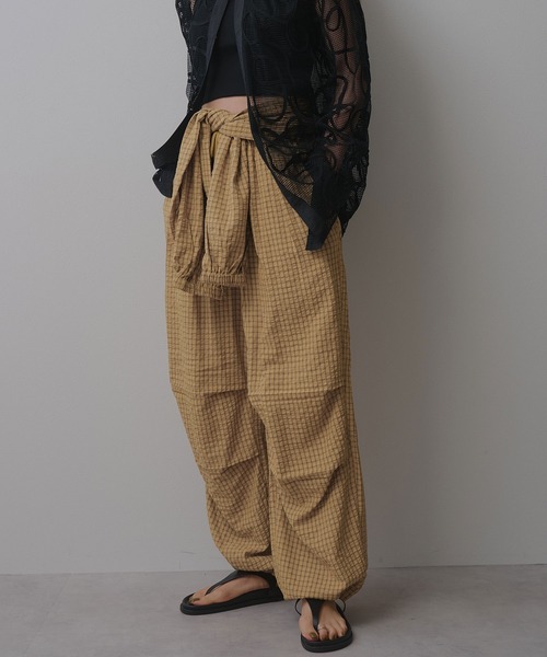 bohmal(ボマール)の「腰巻き風ストライプイージーパンツ(その他パンツ・レディース・ブルー/ピンク/アイボリー/ブラウン・FREE)」の15枚目の写真