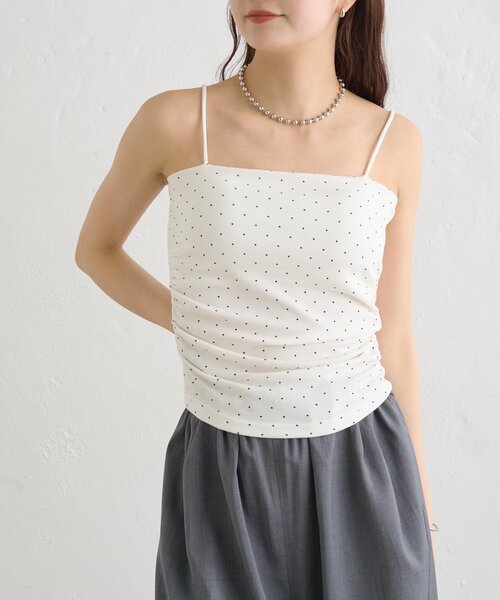 mystic(ミスティック)の「パット付きサイドギャザードットキャミソール(キャミソール・レディース・チャコールグレー/グレー/オフホワイト・FREE)」の4枚目の写真