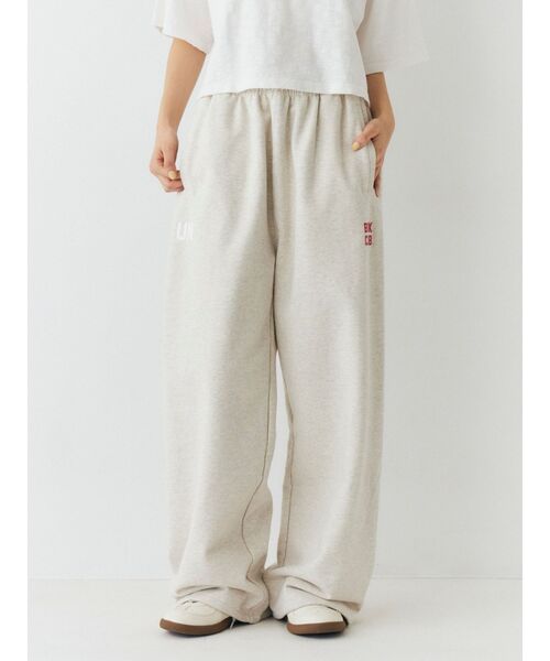 Ungrid（アングリッド）の「BOOK CLUB別注スウェットパンツ（スウェットパンツ・レディース・アイボリー/ネイビー・FREE）」の10枚目の写真