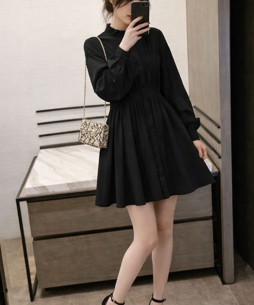 SallyLunn(サリーラン)の「アシンメトリーシャーリングワンピース(ワンピース・レディース・ホワイト/ブラック・LARGE/MEDIUM)」の7枚目の写真