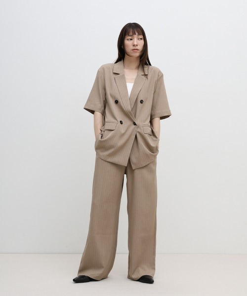 select MOCA(セレクトモカ)の「ピンストライプイージーパンツ【セットアップ対応可】(その他パンツ・レディース・ベージュ/チャコールグレー・FREE)」の4枚目の写真
