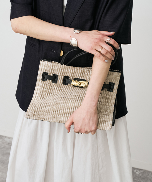 Spick & Span(スピックアンドスパン)の「《別注》VIOLAd'ORO イタリアンラフィアシートトートバッグM*(トートバッグ・レディース・ベージュ系その他・FREE)」の2枚目の写真