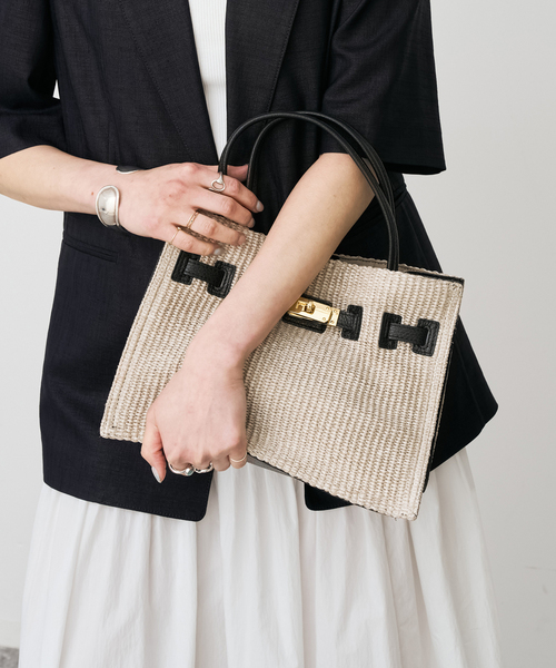 Spick & Span(スピックアンドスパン)の「《別注》VIOLAd'ORO イタリアンラフィアシートトートバッグM*(トートバッグ・レディース・ベージュ系その他・FREE)」の3枚目の写真