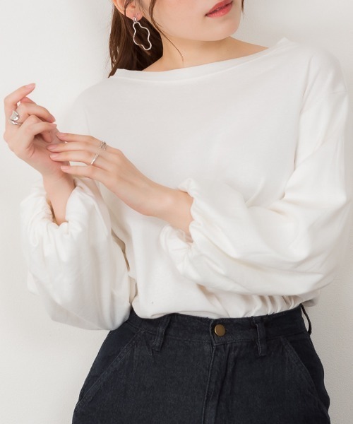 RCD(アールシーディー)の「ロングパフスリーブカットソー フレアー袖 ロンt(Tシャツ/カットソー・レディース・ブラック/チャコールグレー/オフホワイト・LL~3L/M-L)」の1枚目の写真