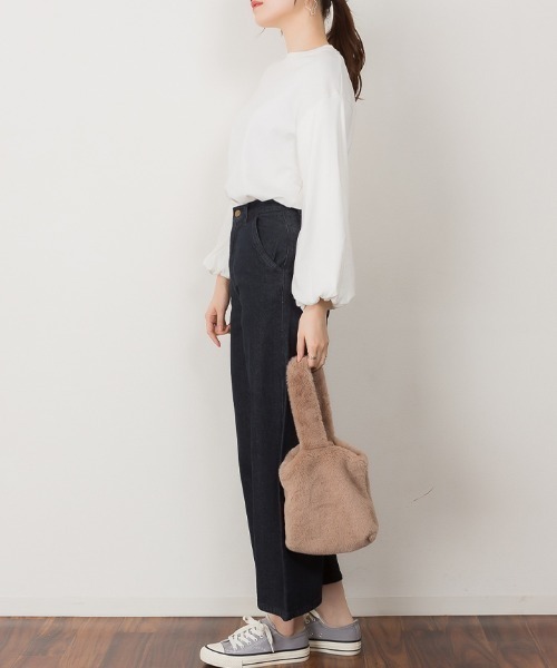 RCD(アールシーディー)の「ロングパフスリーブカットソー フレアー袖 ロンt(Tシャツ/カットソー・レディース・ブラック/チャコールグレー/オフホワイト・LL~3L/M-L)」の19枚目の写真