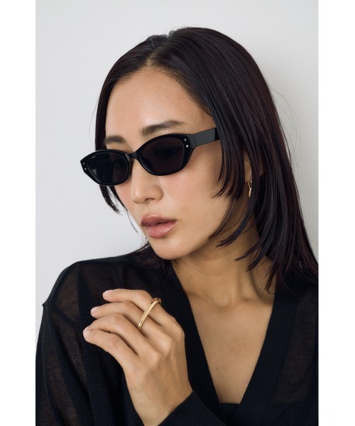 AZUL by moussy(アズールバイマウジー)の「スクエアフレームアイウェア(メガネ・レディース・ブラック/カーキ・FREE)」の3枚目の写真