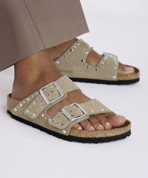 U by SPICK&SPAN(ユーバイスピックアンドスパン)の「BIRKENSTOCK/ビルケンシュトック ARIZONA RIVET narrow(サンダル・レディース・ベージュ・23cm/24cm/24.5cm/25cm)」の7枚目の写真