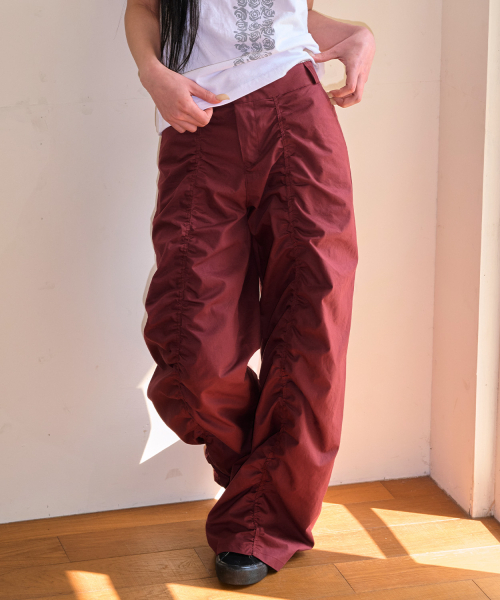 ITZAVIBE(イッザバイブ)の「LACE LAYERED WIDE PANTS - BURGUNDY(その他パンツ・レディース・その他・MEDIUM/LARGE)」の3枚目の写真