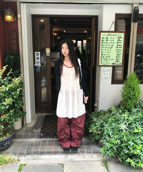ITZAVIBE(イッザバイブ)の「LACE LAYERED WIDE PANTS - BURGUNDY(その他パンツ・レディース・その他・MEDIUM/LARGE)」の8枚目の写真