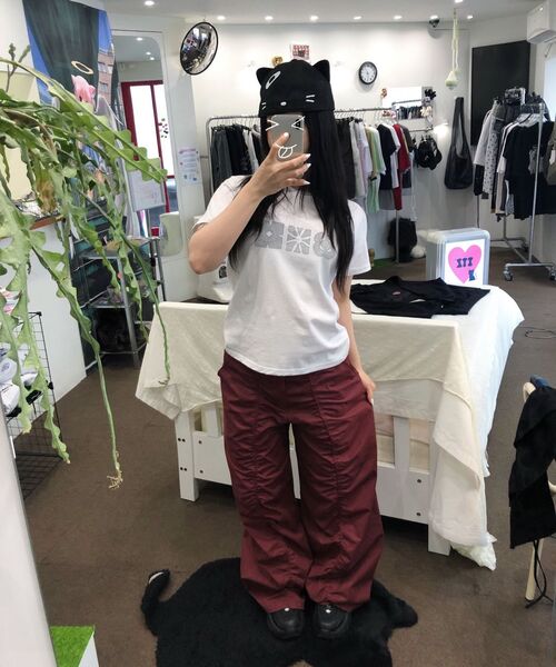 ITZAVIBE(イッザバイブ)の「LACE LAYERED WIDE PANTS - BURGUNDY(その他パンツ・レディース・その他・MEDIUM/LARGE)」の9枚目の写真