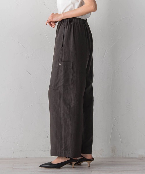 Droite lautreamont（ドロワットロートレアモン）の「シルキーリネンパンツ（その他パンツ・レディース・ベージュ/チャコールグレー・S/M）」の4枚目の写真