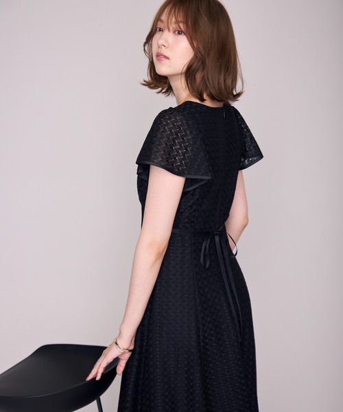 MISCH MASCH(ミッシュマッシュ)の「2026春夏新作 パイピングバルファスレースワンピース(ワンピース・レディース・ブラック/ライトグレー/ホワイト/レッド・M/S)」の2枚目の写真