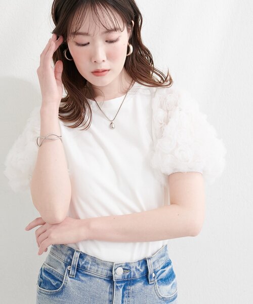 natural couture（ナチュラルクチュール）の「フラワーレースパフスリーブT（Tシャツ/カットソー・レディース・オフホワイト/ブラック・FREE）」の16枚目の写真