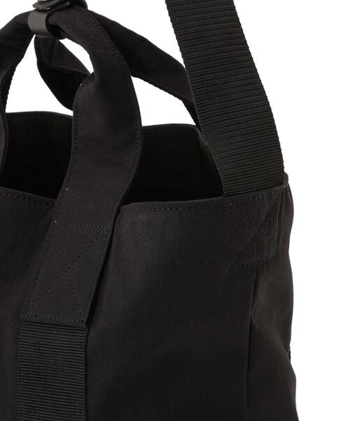 MARGARET HOWELL（マーガレットハウエル）の「COTTON NYLON CANVAS（ショルダーバッグ・メンズ・ブラック・FREE）」の4枚目の写真