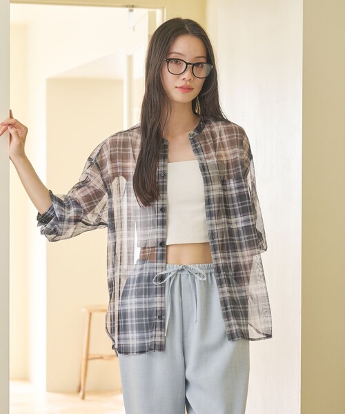 BEAUTY&YOUTH UNITED ARROWS(ビューティーアンドユースユナイテッドアローズ)の「【WEB限定】オンブレーチェック シアーバンドカラーシャツ ウォッシャブル(シャツ/ブラウス・レディース・ブラウン/ブラック・FREE)」の3枚目の写真